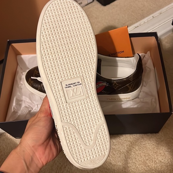 Louis Vuitton monogram sneaker limited edition - Picture 2 of 6